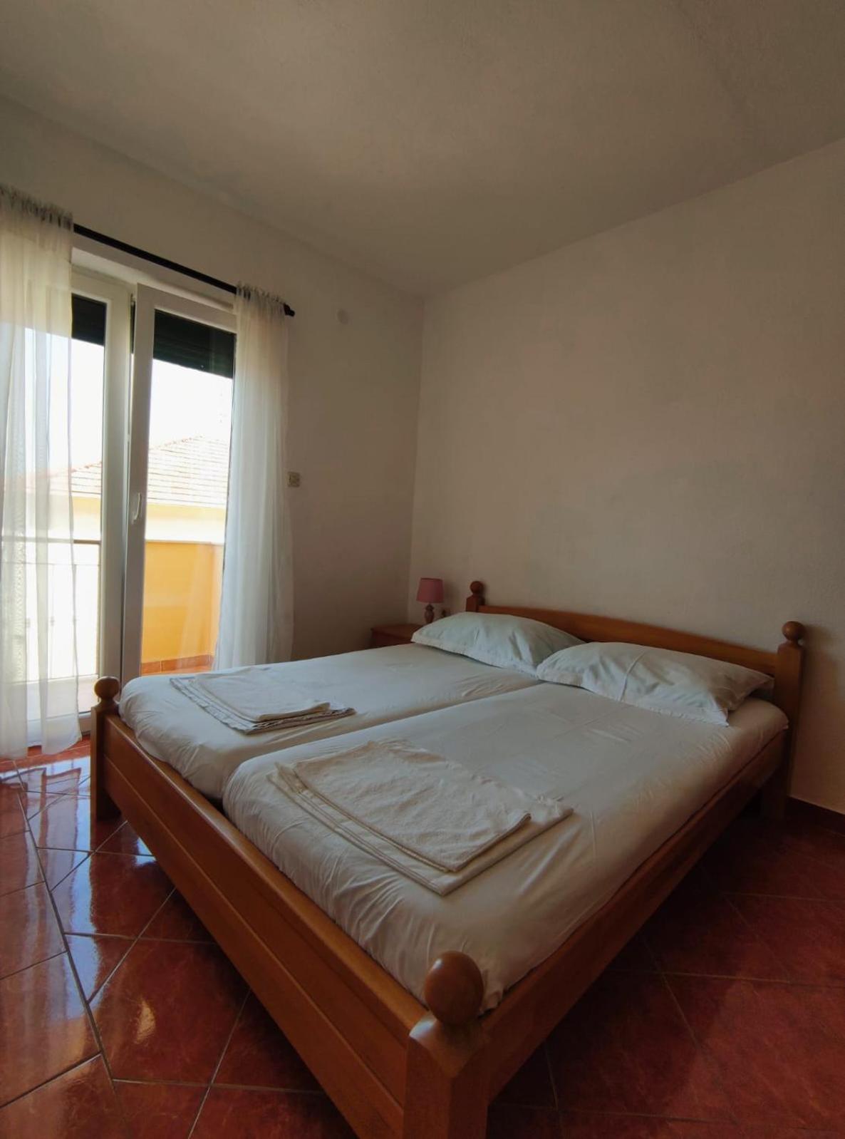 Apartment Mia Трогир Экстерьер фото
